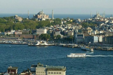Турция с 1 июля увеличит плату за проход через проливы