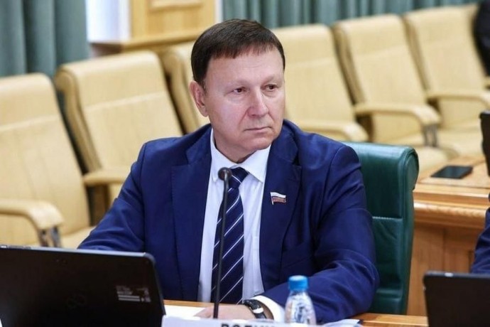 Сенатор Александр Ролик: «Поручения президента открывают новую страницу в экономическом развитии Дальнего Востока и Арктики» Сенатор Александр Ролик: «Поручения президента открывают новую страницу в экономическом развитии Дальнего Востока и Арктики»