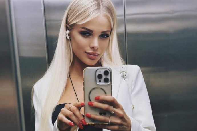 Избитой бойфрендом модели Анжелике Тартановой провели трепанацию черепа