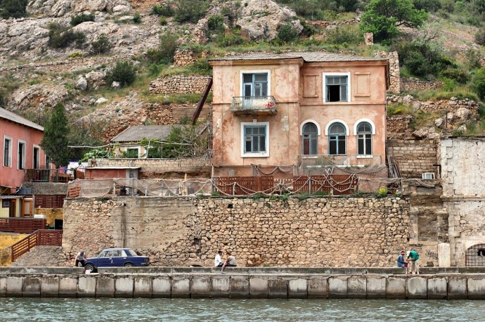 На набережной Балаклавы восстановят историческое здание На набережной Балаклавы восстановят историческое здание