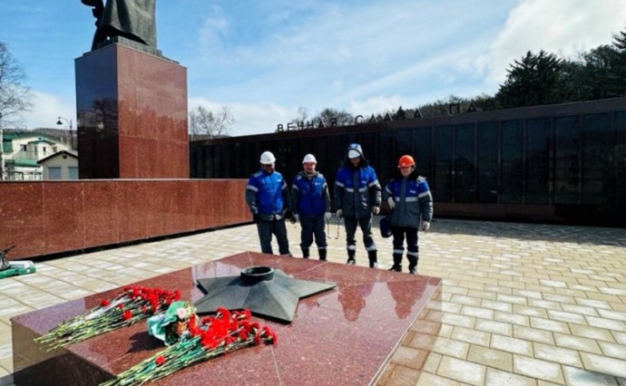 В Южно-Сахалинске проверили состояние Вечного огня перед 9 Мая