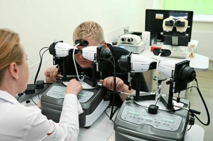 Врачи смогут удаленно принимать детей с нарушениями зрения