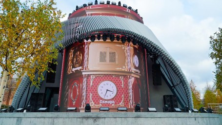 В парке «Зарядье» стали показывать время в городах всех часовых поясов России