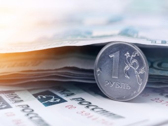 Рубль укрепился? Однако названы факторы, которые могут его обрушить