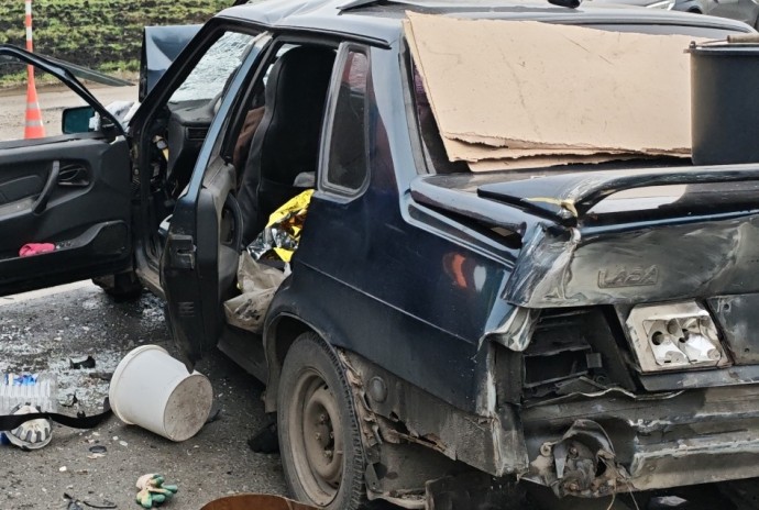 Появились новые фото с места смертельной аварии под Пензой Появились новые фото с места смертельной аварии под Пензой