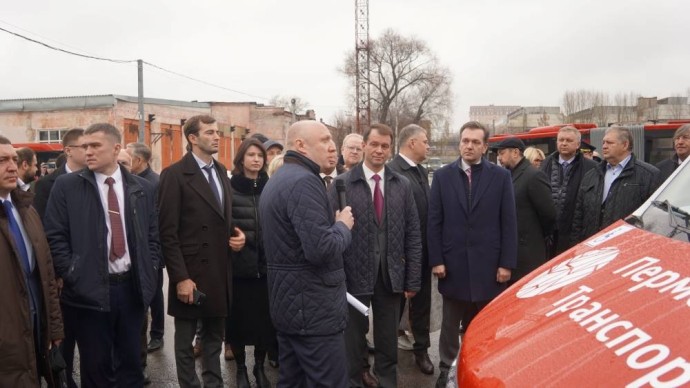 В транспорте о транспорте. Часть пленарного заседания Пермской Думы прошла в автобусе