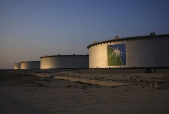 Иранские беспилотники достали саудовскую нефть: один НПЗ встал