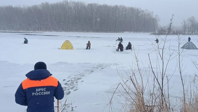 В группе риска дети и рыбаки — жителей Башкирии предупреждают об опасности