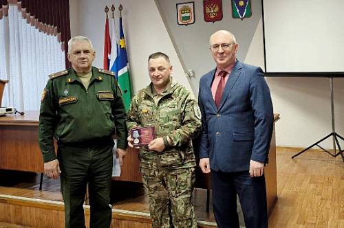 Двое жителей Зеи получили награды за мужество и героизм