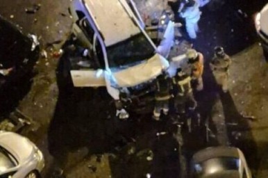 В Москве во дворе дома взорвался автомобиль