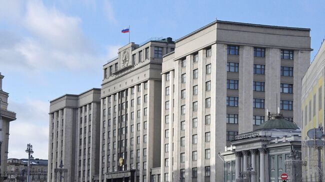 КПРФ предложила запретить госслужащим владеть недвижимостью за рубежом