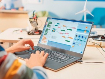 Растёт число жалоб на онлайн-образование – официально