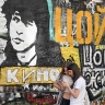 Стену Виктора Цоя на Арбате вновь разрисовали