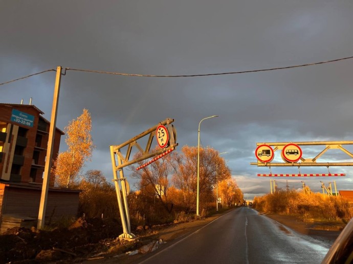 В Ярославском округе снова сломали ограничитель для большегрузов В Ярославском округе снова сломали ограничитель для большегрузов