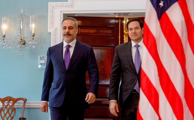 Госсекретарь США и глава МИД Турции обсудили Украину