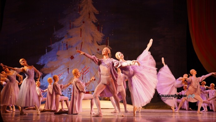 В Уфе прокомментировали ажиотаж с билетами на новогодний «Щелкунчик» В Уфе прокомментировали ажиотаж с билетами на новогодний «Щелкунчик»