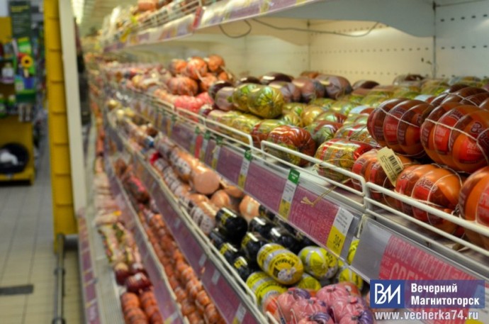 В Магнитогорске из магазина украли продукты