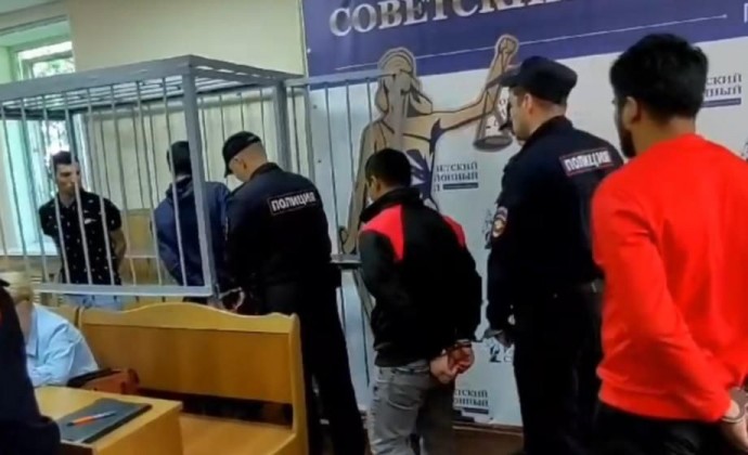 Мигрантам, которые изнасиловали девушку на Шаморе, оставили слишком мягкое наказание