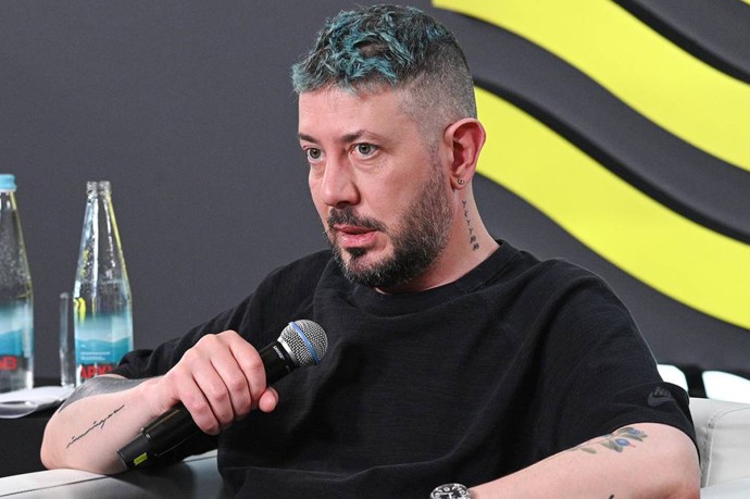 Дизайнер Артемий Лебедев назвал домовые чаты — самой ужасной вещью на свете