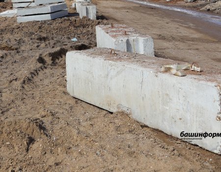 Глава Башкирии поручил отремонтировать убитую дорогу Глава Башкирии поручил отремонтировать убитую дорогу