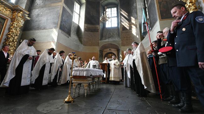 В Москве началось отпевание князя Александра Трубецкого В Москве началось отпевание князя Александра Трубецкого