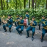 Легендарные песни военных лет прозвучали на главной аллее Летнего сада
