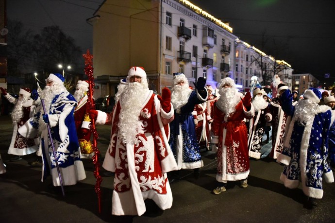 «НаШествие Дедов Морозов» в Рыбинске собрало более 20 тысяч участников и зрителей