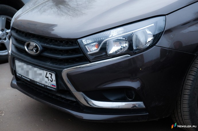 Продажи новых автомобилей в России сократились на 28%
