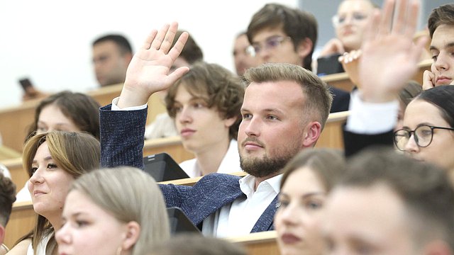 Принят законопроект, направленный на улучшение жилищных условий семейных студенческих пар