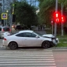 В Благовещенске автомобиль врезался в светофор