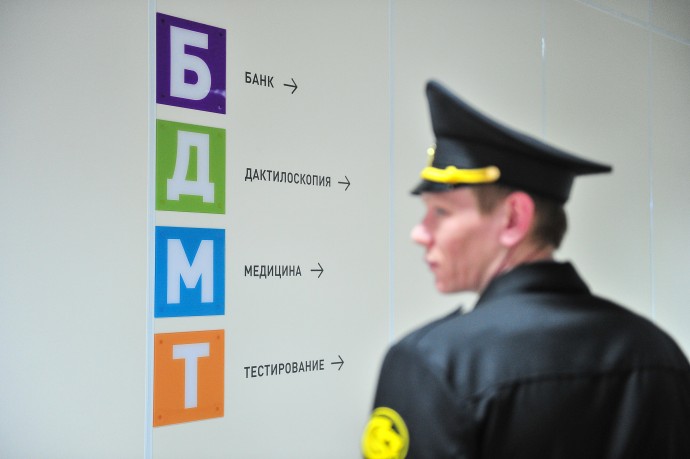 В СФ поддержали увеличение штрафов за уклонение мигрантов от медосмотра