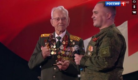 Астраханец спел «Смуглянку» в передаче Малахова
