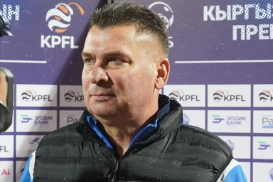 "Ругается очень плохими словами". В Кыргызстане уволили украинского тренера за мат