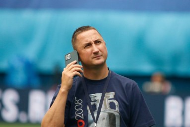 «Судьба чемпионства — в их ногах»: Быстров назвал фаворита РПЛ