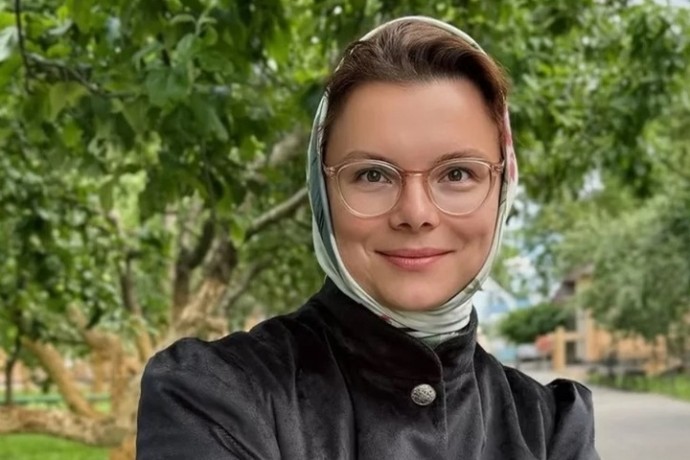 Стало известно, сколько потратила на отдых жена известного юмориста