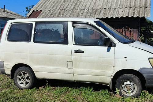 В Приамурье крупный долг обернулся арестом двух автомобилей