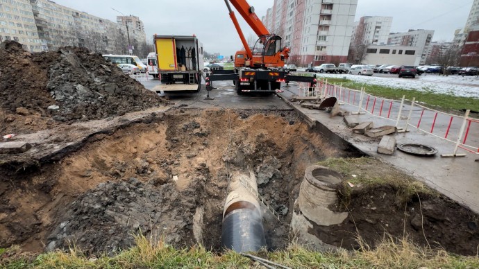 Специалисты «Теплосети» заменили теплопровод на пр. Большевиков, 30/1, на два часа раньше нормативного срока Специалисты «Теплосети» заменили теплопровод на пр. Большевиков, 30/1, на два часа раньше нормативного срока