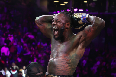 Менеджер Уайлдера отреагировал на желание Усика провести бой