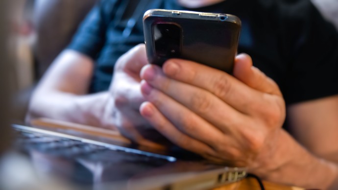 Петербуржцев предупредили о мошеннической схеме с «13-й зарплатой» Петербуржцев предупредили о мошеннической схеме с «13-й зарплатой»