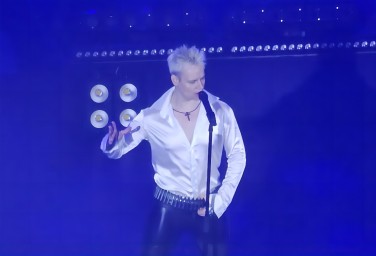 Шаман сообщил срочную новость своим поклонникам