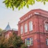 Пять семей из рухнувшего дома в Астрахани переехали в маневренный фонд