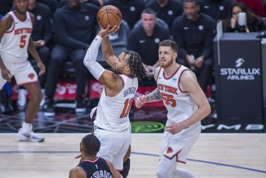 «Нью-Йорк Никс» победил «Торонто», Брансон набрал 35 очков