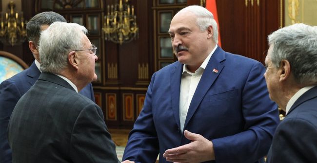 Спецпосланник президента США официально признал Лукашенко лидером Белоруссии