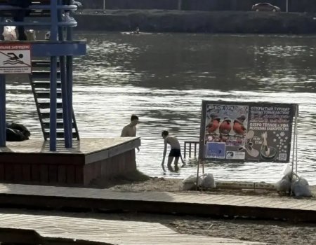 В Уфе подростки открыли купальный сезон