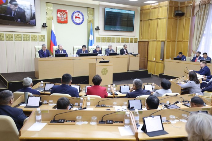 Федеральные дотации помогли сбалансировать бюджет Якутии