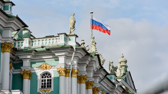 Александр Беглов поздравил петербуржцев с Днем Государственного флага Российской Федерации
