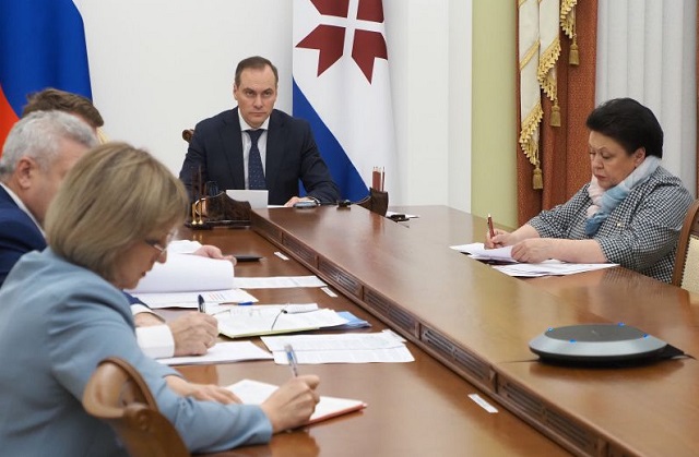 На совещании у Главы Мордовии эксперты предложили усилить демографическую направленность семейной ипотеки На совещании у Главы Мордовии эксперты предложили усилить демографическую направленность семейной ипотеки