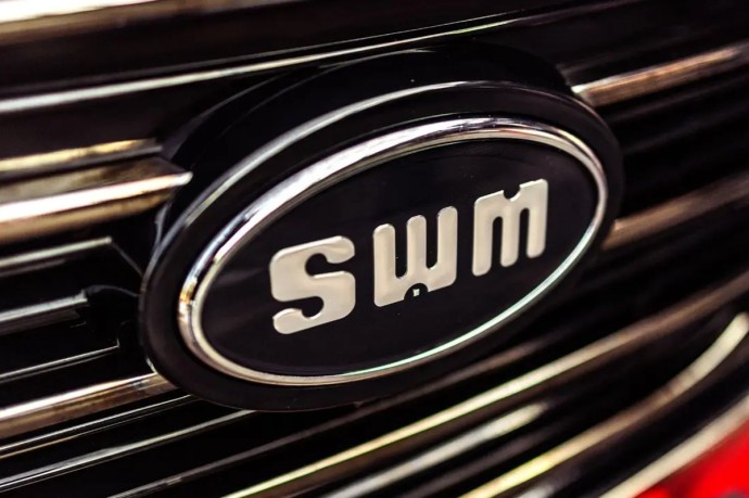 Девять автобрендов в РФ изменили цены на новые автомобили в декабре