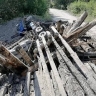 Большегруз «проломил» мост на севере Приамурья