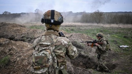 ВС России прорвали оборону ВСУ у Петровского в ЛНР, заявил Марочко